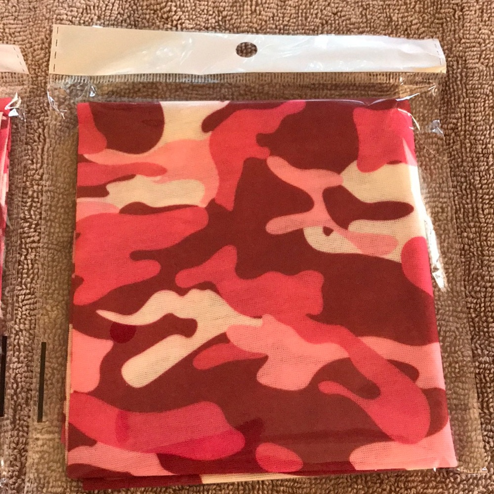 PINK CAMO Facemask Bandana Style Neck Gaiter - Picture 2 of 2